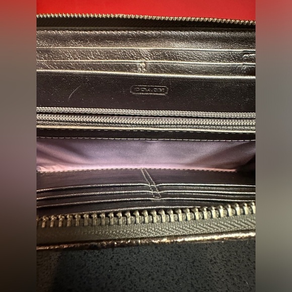 Coach Metallic Leather Zip Around Wallet Large Size Lots of Storage 8”x4”x1” - Picture 7 of 16